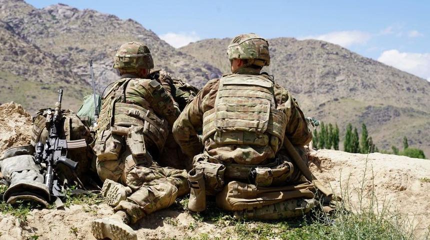 ABD Afganistan'daki askerlerini 'resmen' &ccedil;ekmeye başladı, Kabil'de g&uuml;venlik artırıldı