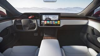 Tesla Model S Plaid direksiyon şikayeti ile gündemde!