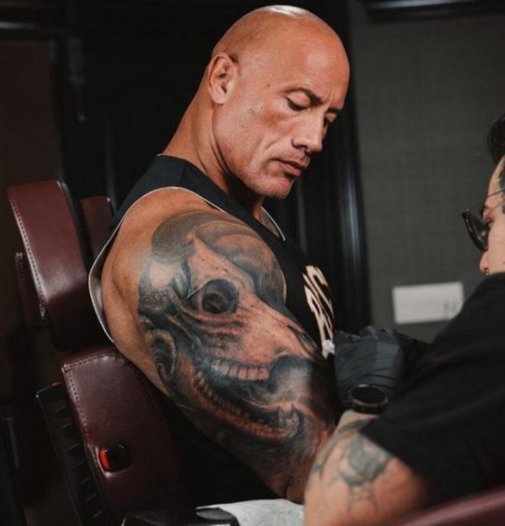 Dünyaca ünlü aktör Dwayne Johnson'ın yeni dövmesi tam 30 saatte tamamlandı! İşte Johnson'ın çok konuşulan dövmesi  G4