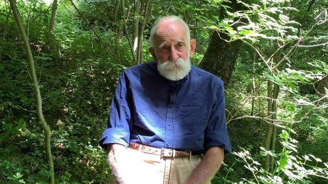 84 yaşında sesiyle YouTube yıldızı oldu! 