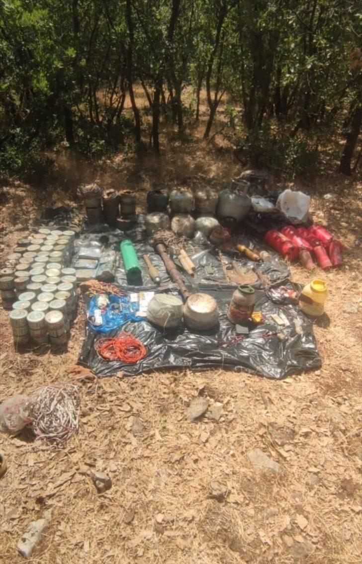 Diyarbakır'da narko terör operasyonunda, uyuşturucu, mühimmat ve el yapımı patlayıcı ele geçirildi G1