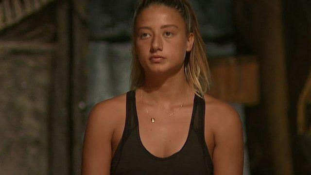 Aleyna Kalaycıoğlu enkazından içinden çıkan o notu paylaştı! Sonunun hepimiz için aynı olduğunu bildiğimiz dünyada...