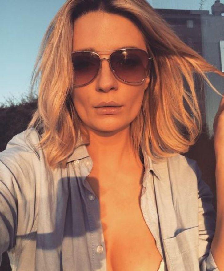 Bakire olduğu için baskı gören dünyaca ünlü oyuncudan itiraf: Sonunda biriyle birlikte oldum! G2