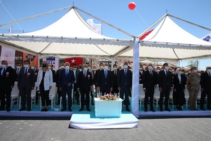 Bakan Karaismailoğlu, Mardin-Midyat Yolu Temel Atma Töreni'ne katıldı G1