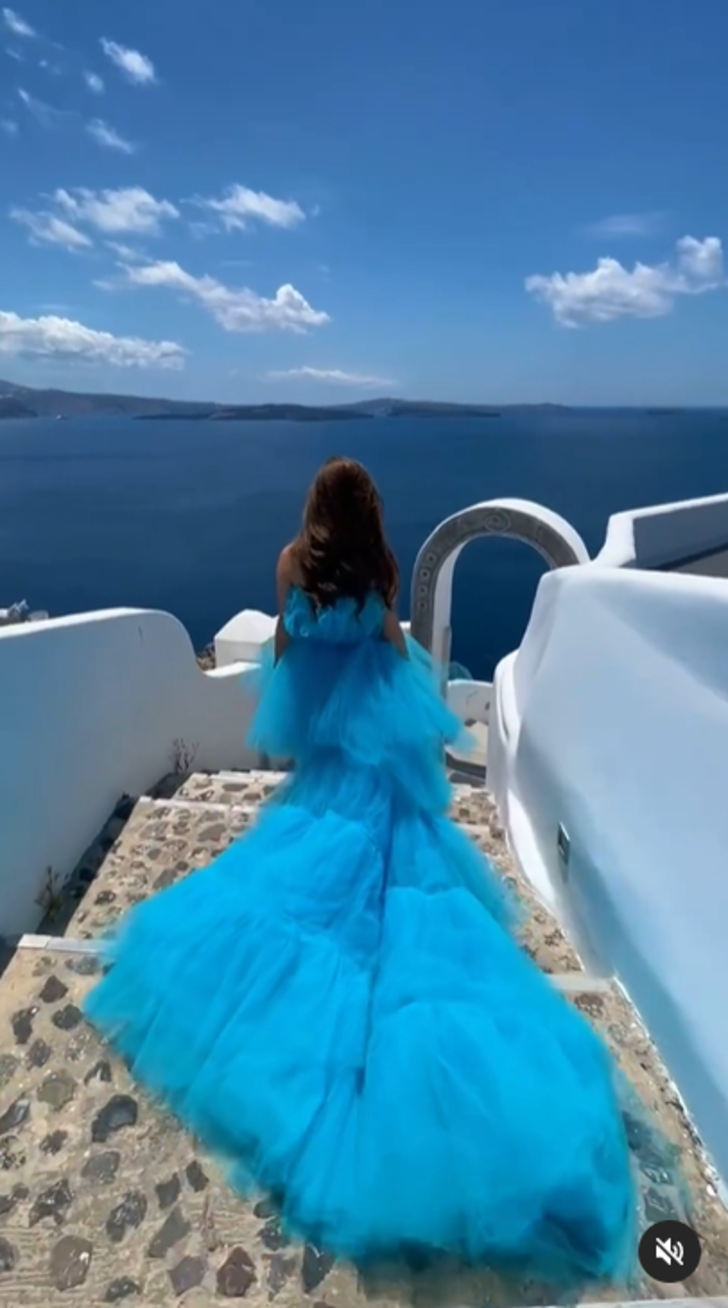 Tamara Francesconi’nin Santorini pozları nefes kesti G3