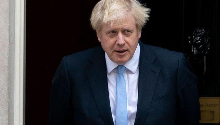 İngiltere Başbakanı Johnson: Sağlık Bakanı'na güvenim tam