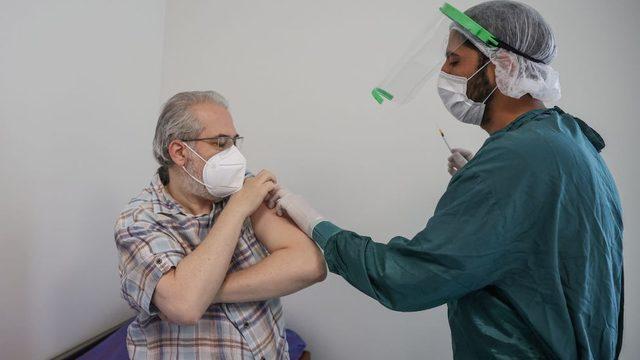 Covid aşısı: MHRS ve e-nabız üzerinden randevu nasıl alınır, kimler aşı olabilir?