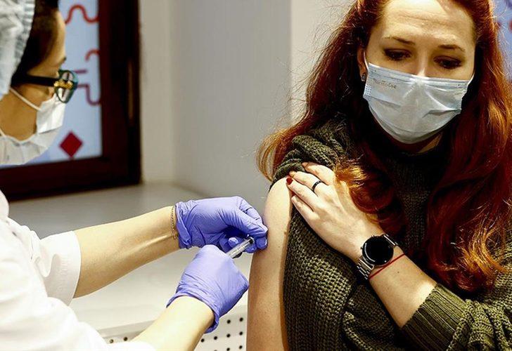 Rusya’da aşı zorunluluğuna uymayanlara ceza! Faaliyetleri 3 ay durdurulabilir