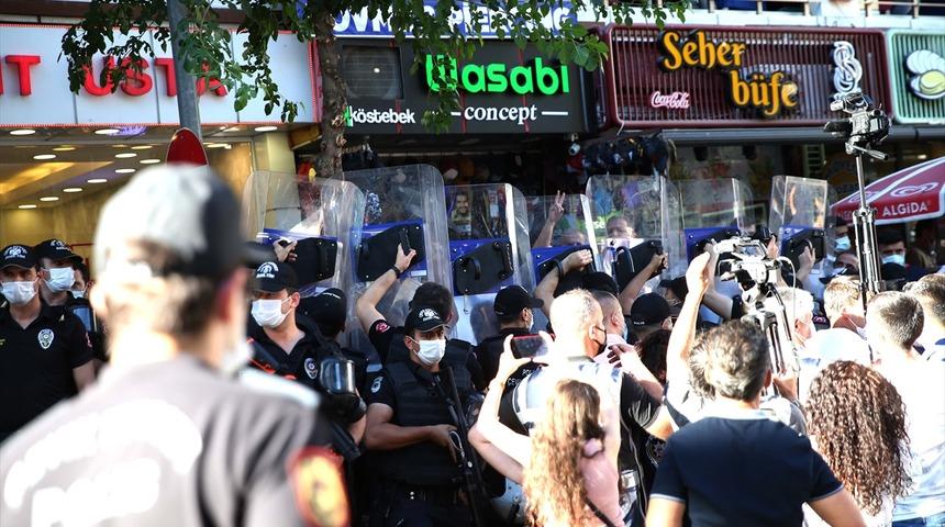 Diyarbakır'da HDP'lilerin izinsiz y&uuml;r&uuml;y&uuml;ş&uuml;ne polis izin vermedi