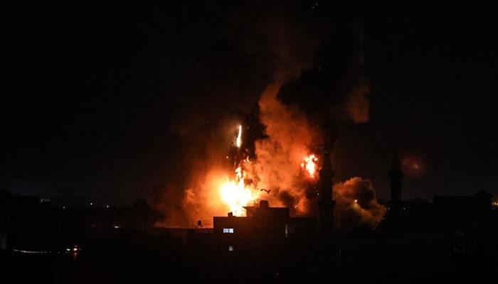 Son dakika! İsrail'den Gazze Şeridi'ne hava saldırısı