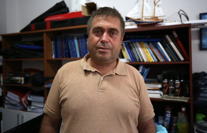 Çanakkale Boğazı'nın Ege çıkışında da gözlemlenen müsilaj küçük tekneleri tehdit ediyor G3