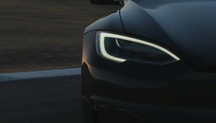 Tesla'nın yeni otomobili özel koşullarda söylenenden daha hızlı!