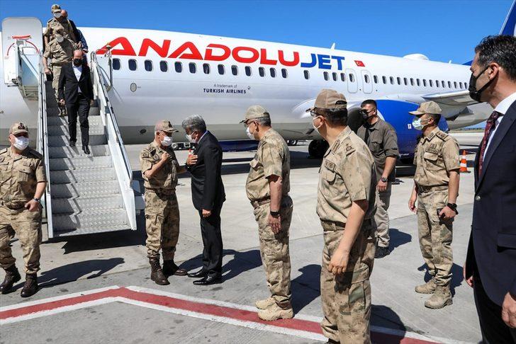Jandarma Genel Komutanı Orgeneral Çetin birlikleri denetlemek için Van'a geldi G1