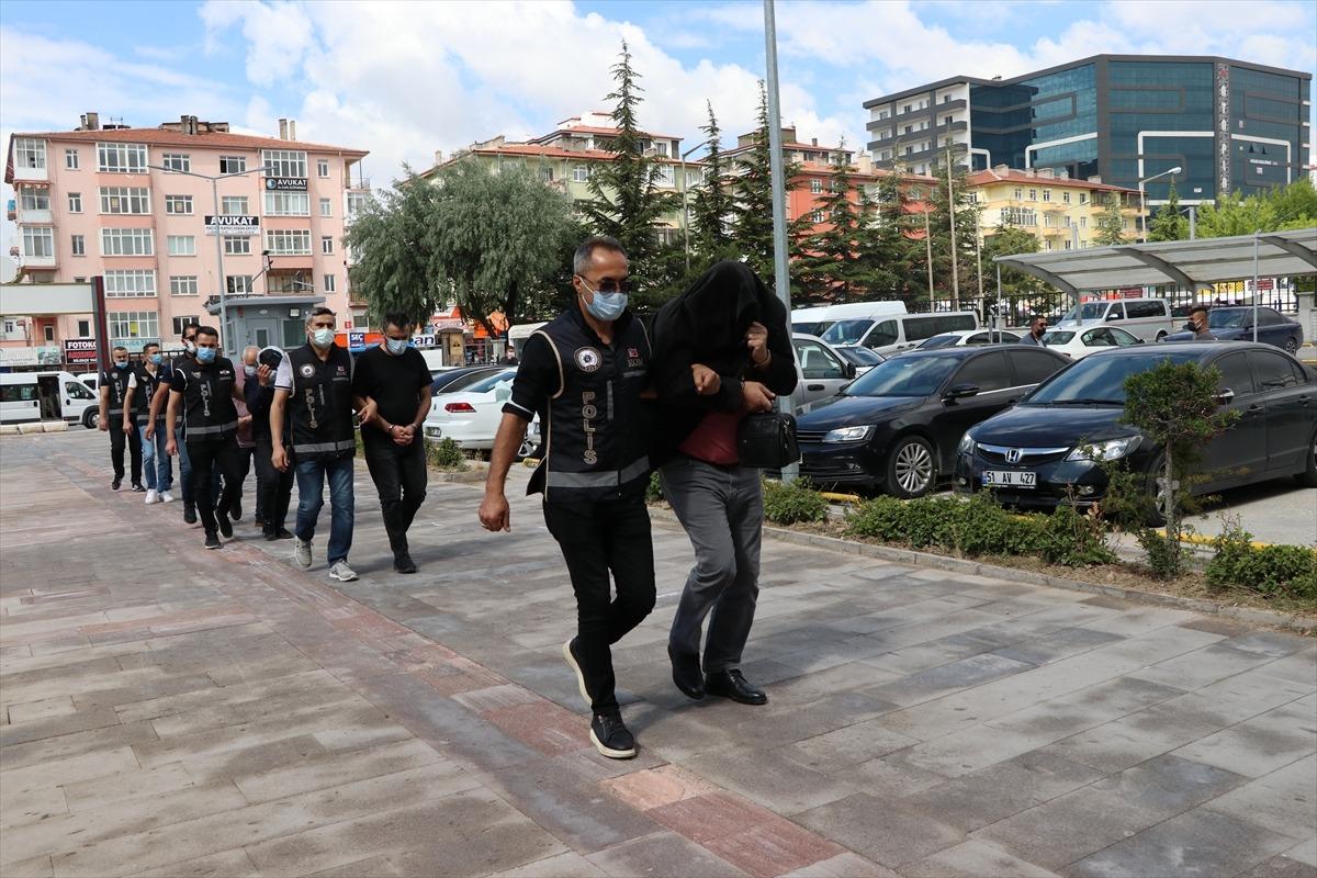 Niğde merkezli 9 ildeki organize su&ccedil; &ouml;rg&uuml;t&uuml;ne y&ouml;nelik operasyonda 6 zanlı daha adliyede