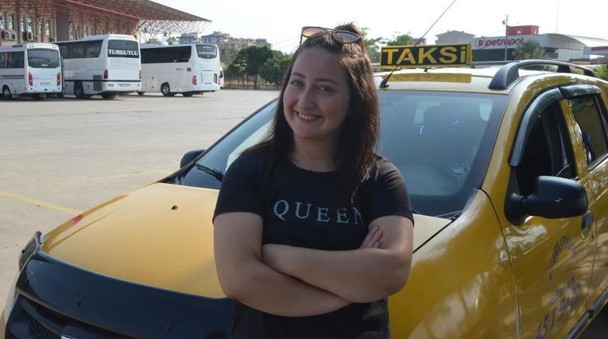 Otomobil tutkusu 24 yaşındaki Seda'yı taksici yaptı