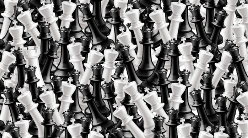 Daha önce bu şekilde satranç oynamamışsınızdır! Saklanan kaleyi görebiliyor musunuz?