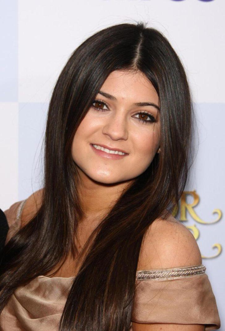 Kylie Jenner açık açık söyledi: Öpüşme sırasında... G2