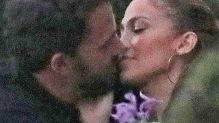 Ben Affleck Jennifer Lopez'in ailesiyle tanıştı