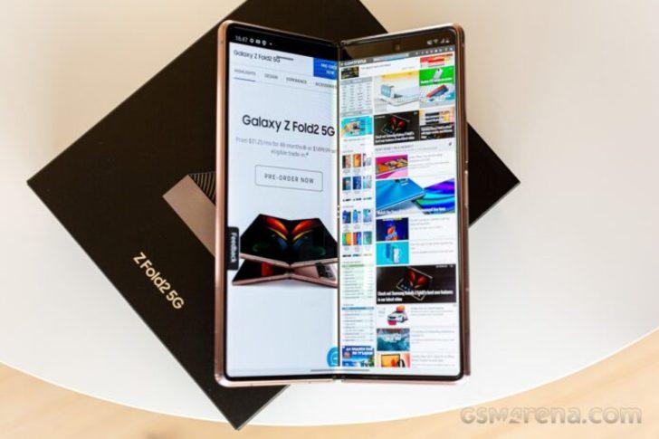 Galaxy Z Fold 2 satışını durdurdu