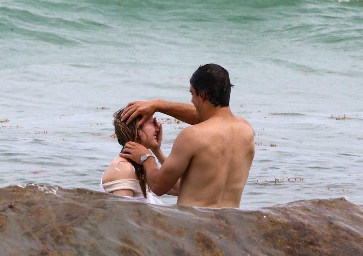 Kolu sakatlanan Euigenie Bouchard'e tatilde sevgili şefkati  G4