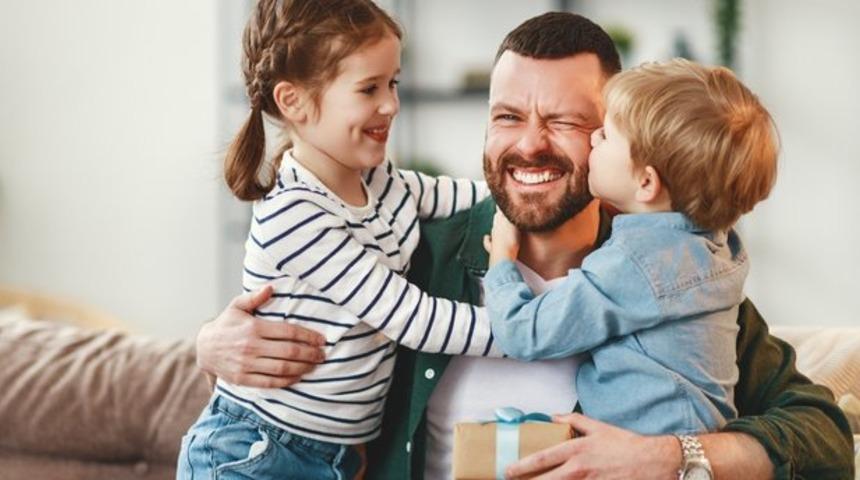 Amcaya, dayıda, enişteye Babalar G&uuml;n&uuml; i&ccedil;in en anlamlı mesajlar! Komik, eğlenceli Babalar G&uuml;n&uuml; mesajları, s&ouml;zleri ve şiirleri! 