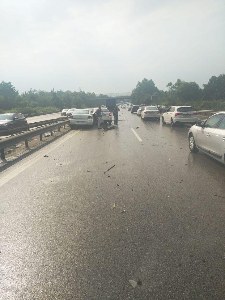 Anadolu Otoyolu'nda art arda kazalar! G4