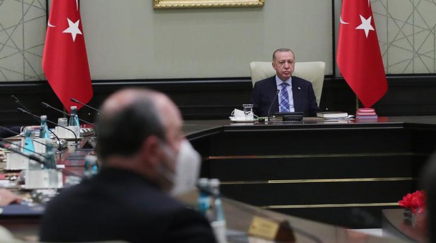 Pazar günü kısıtlama kalkacak mı? Gözler kabine toplantısına çevrildi