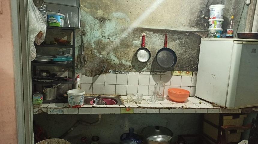 D&uuml;nya M&uuml;lteci G&uuml;n&uuml;: İstanbul'un ortasında hayatta kalmaya &ccedil;alışan 'kağıtsızlar'