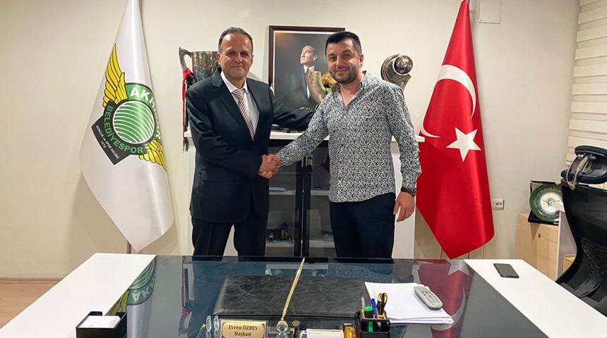 Muhammet Yılmaz'dan Akhisarspor'a 3 yıllık imza