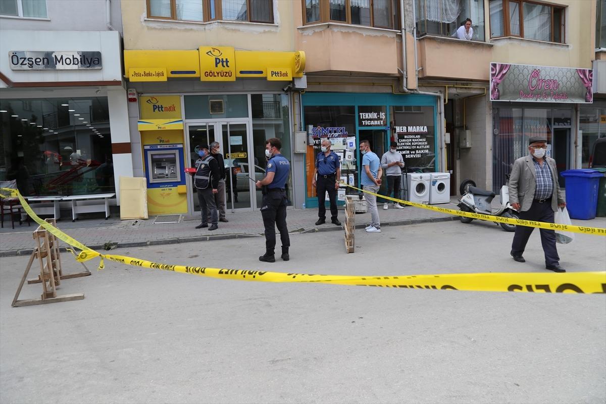 Bolu'da PTT şubesinden hırsızlık yaptığı iddiasıyla yakalanan g&uuml;venlik g&ouml;revlisi adliyeye sevk edildi