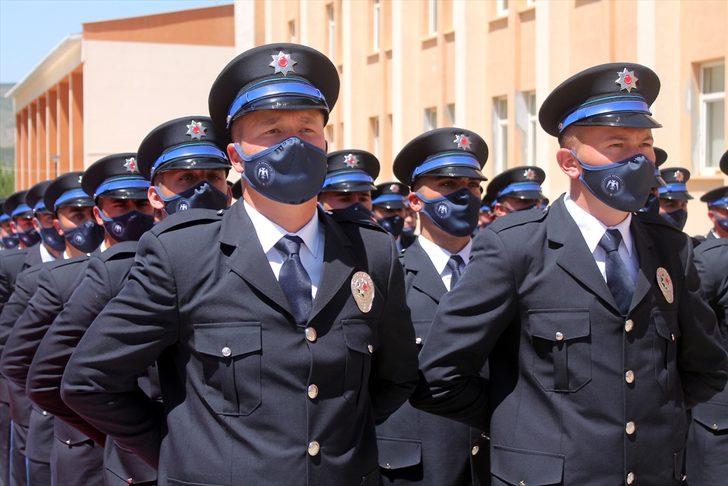 Bayburt'ta polis adayları mezuniyet sevinci yaşadı G1
