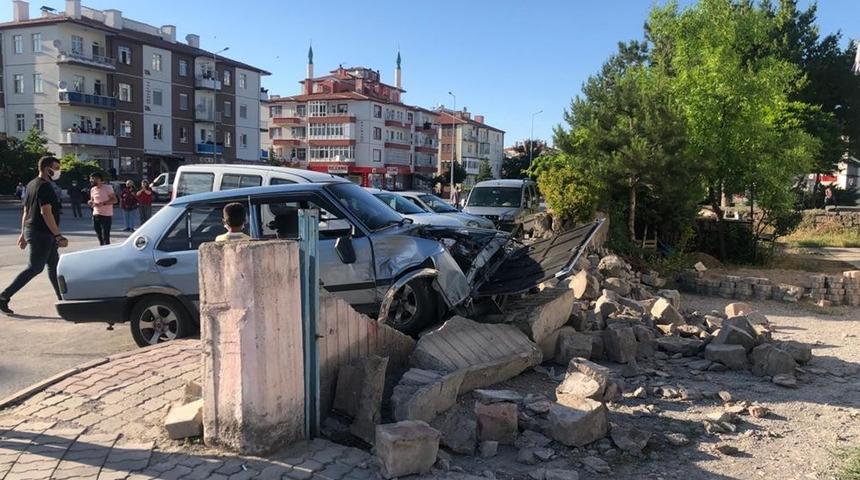 Kayseri'de feci kaza! 8 yaşındaki &ccedil;ocuk duvarın altında kaldı