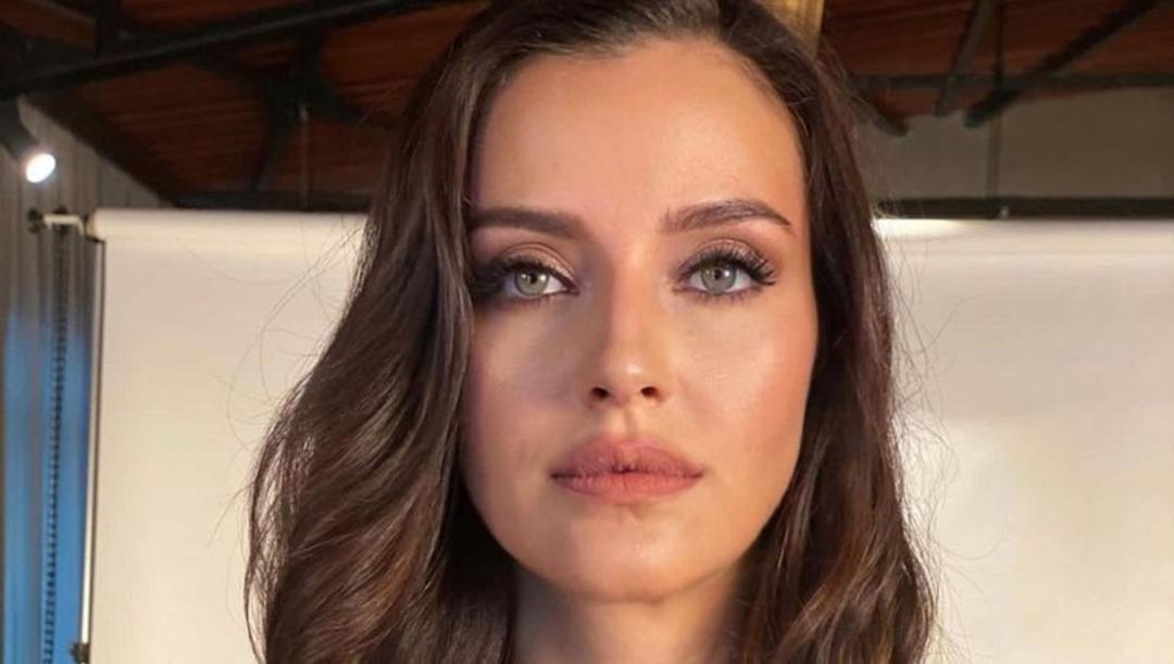 Baş Belası dizisinin İpek'i İrem Helvacıoğlu'nun ablasıyla benzerliği şaşırttı! İşte İrem Helvacıoğlu'na ikizi kadar benzeyen ablası...