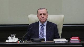 Koronavirüsle mücadelede kritik gün! Pazar günü yasağı kalkacak mı? Kabine toplantısı başladı