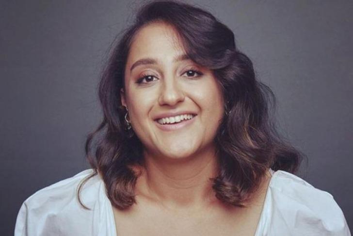 Güldür Güldür'ün Naime'si Ecem Erkek'in annesi ile olan benzerliği şaşırttı! Görenler hep aynı şeyi söyledi... G2