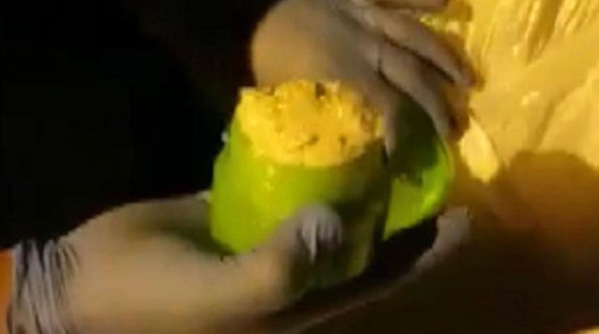 Polis bile şaşırdı, krem kutusundan çıktı