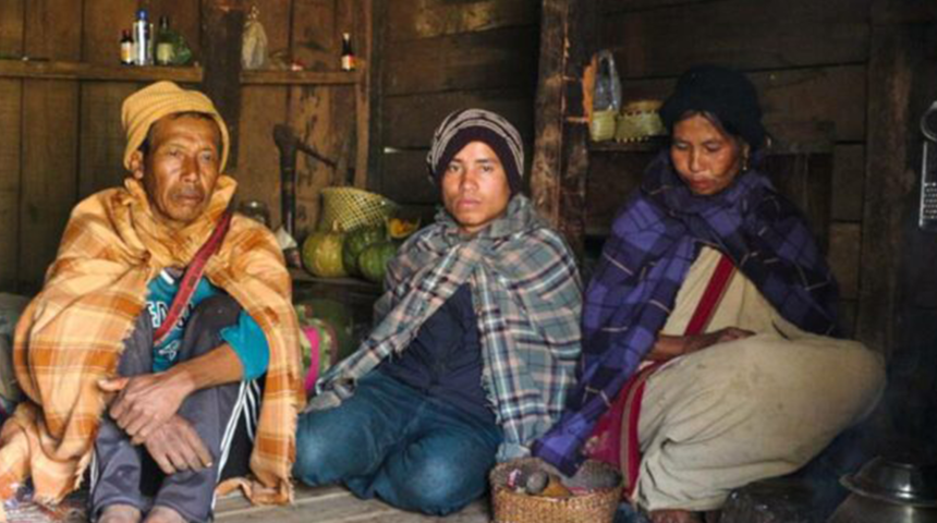 Tuhaf gelenek! Dünyaya gelen her bebeğin ismine özel beste yapan acayip bir köy: Kongthong Köyü