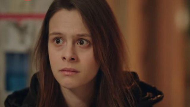 Masumlar Apartmanı'nın Neriman'ı Gizem Katmer göğüs dekolteli pozunu paylaştı