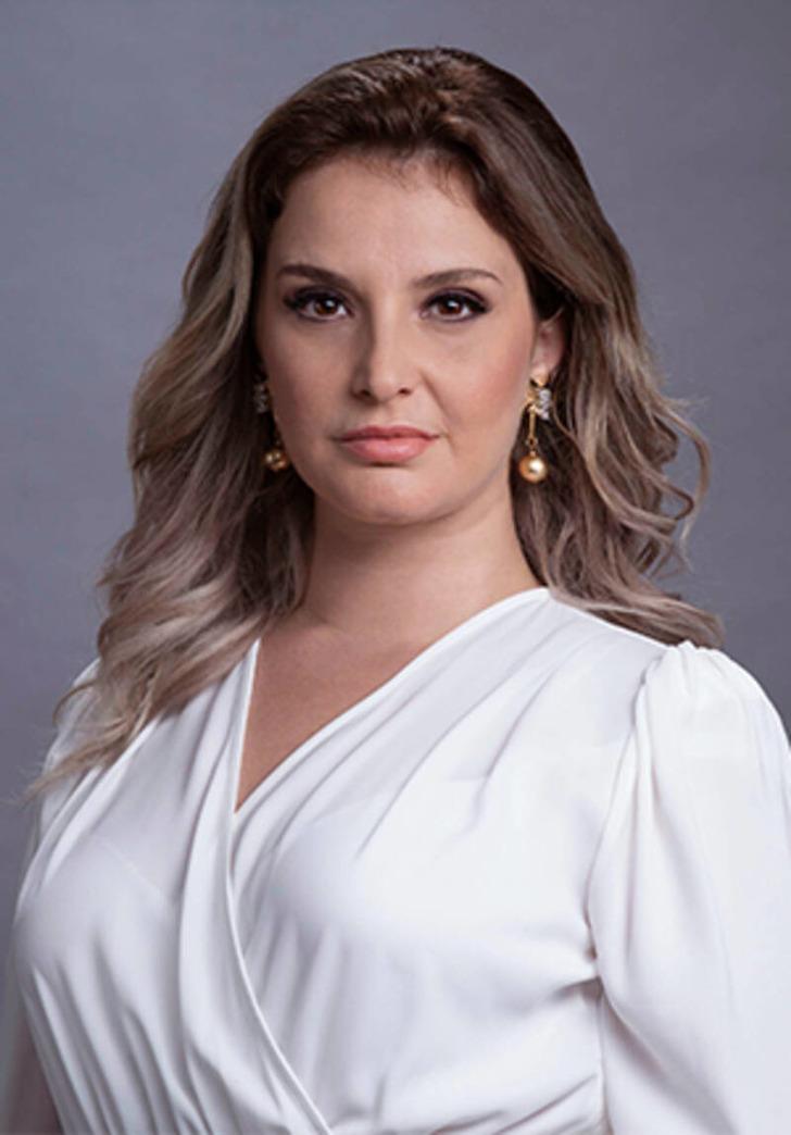 Sadakatsiz dizisinin Gönül'ünün yaşını duyanlar inanamadı! Cansu Dere ile yaş farkı konuşuldu G3