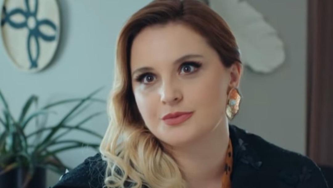 Sadakatsiz dizisinin G&ouml;n&uuml;l'&uuml;n&uuml;n yaşını duyanlar inanamadı! Cansu Dere ile yaş farkı konuşuldu