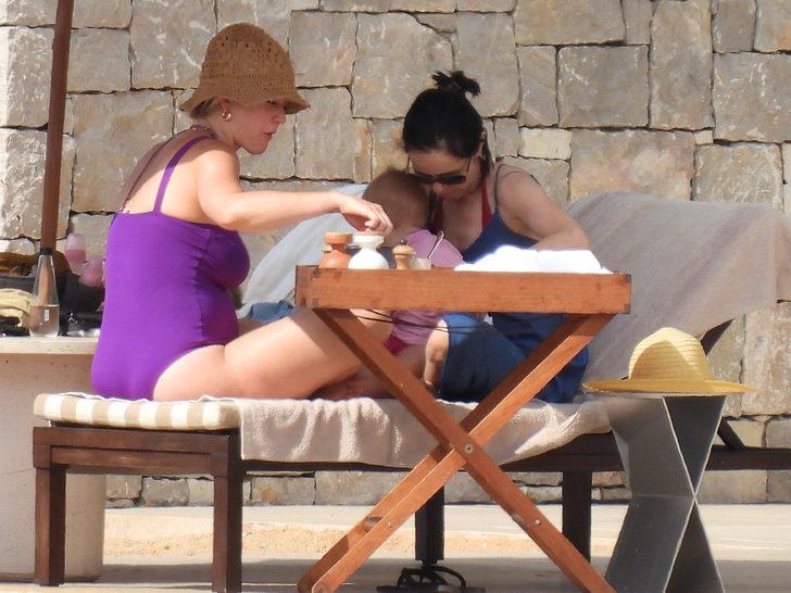 Katy Perry hemcinslerine güç verdi! "Herkes bebek doğurup bir ayda incecik olmak zorunda değil" G5