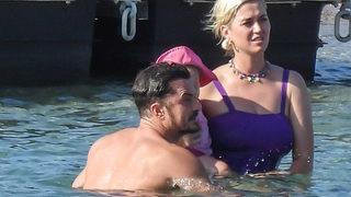 Katy Perry hemcinslerine güç verdi! Herkes bebek doğurup bir ayda incecik olmak zorunda değil