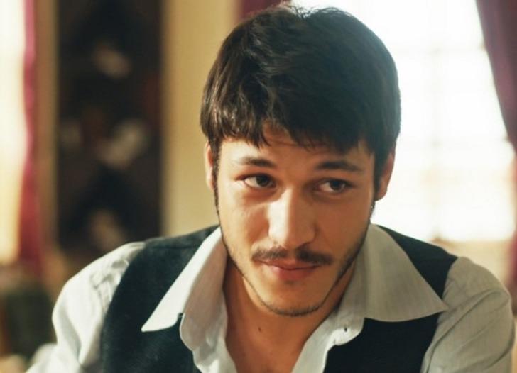 Yer görevlisiydi, meşhur oldu! İşte Cam Tavanlar dizisinin Cem'i Kubilay Aka'nın oyunculuk serüveni... G3