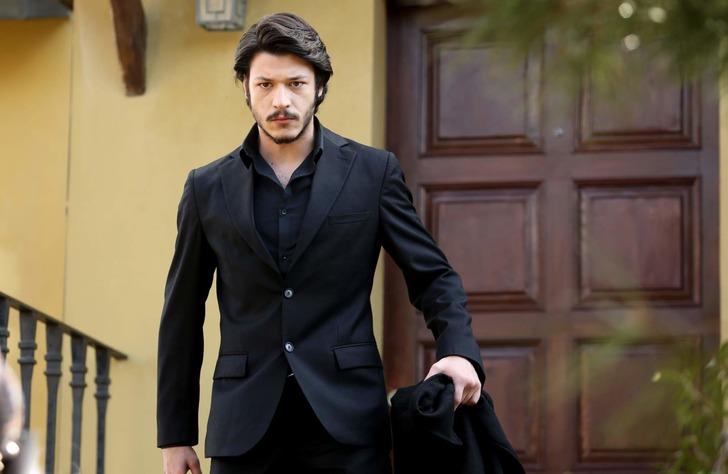 Yer görevlisiydi, meşhur oldu! İşte Cam Tavanlar dizisinin Cem'i Kubilay Aka'nın oyunculuk serüveni... G4