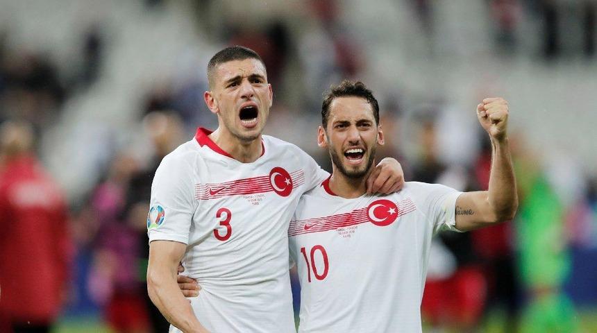 Hakan Çalhanoğlu Inter ile anlaşmaya vardı