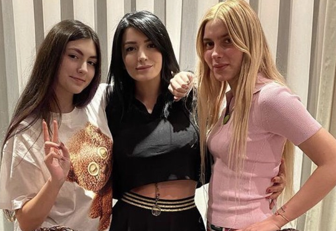 Aleyna Tilki'nin annesi Havva &Ouml;ztel'den bikinili paylaşım