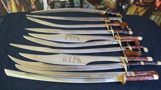 Pandemide canı sıkılan internetten kılıç, bıçak siparişi verdi