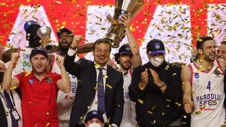 THY EuroLeague'de yılın başantrenörü Ergin Ataman!