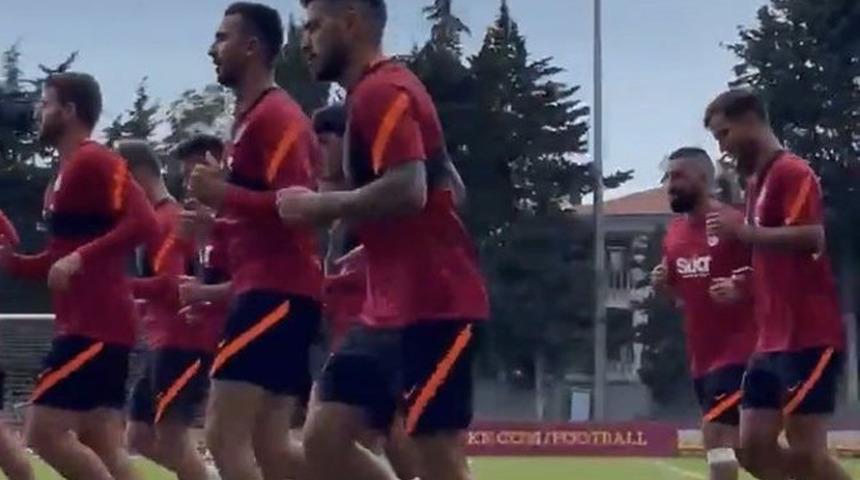 Galatasaray antrenmanında dikkat çeken Arda Turan detayı