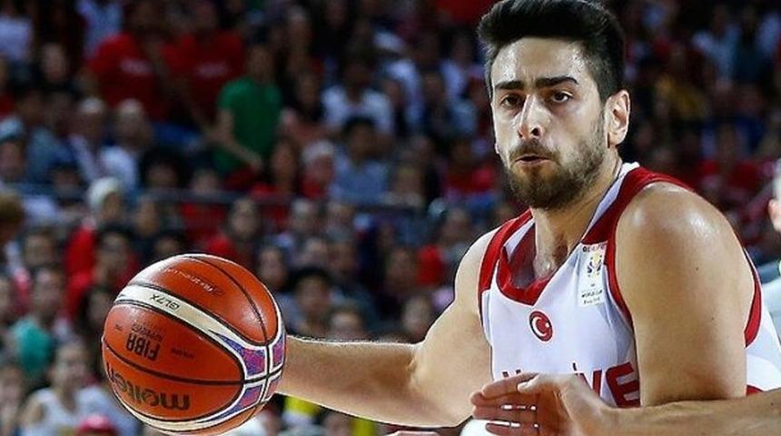 Ersan İlyasova ve Furkan Korkmaz, kampa Kanada'da katılacak